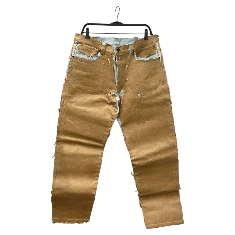 Comfortable Cargo Shorts for Everyday Use-DIESEL/Pants/34/Cotton/BRW/SS 2022 RUNWAY PAPER COATED